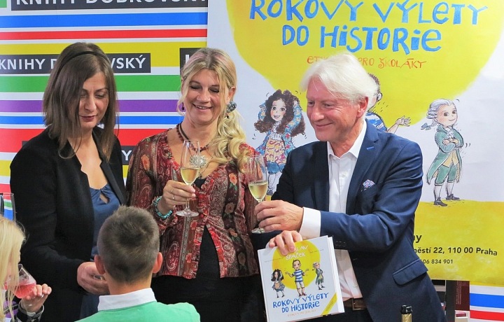 Ladislav Špaček na křtu své knihy 