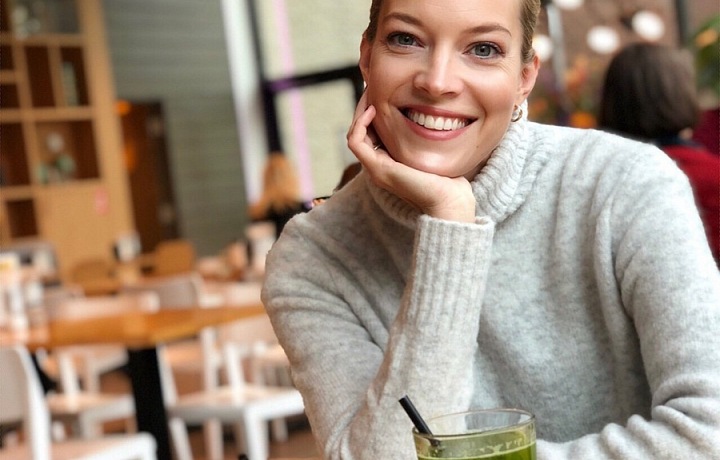 Zuzana se pomalu ale jistě vrací myšlenkami k Plesu v Opeře. 
