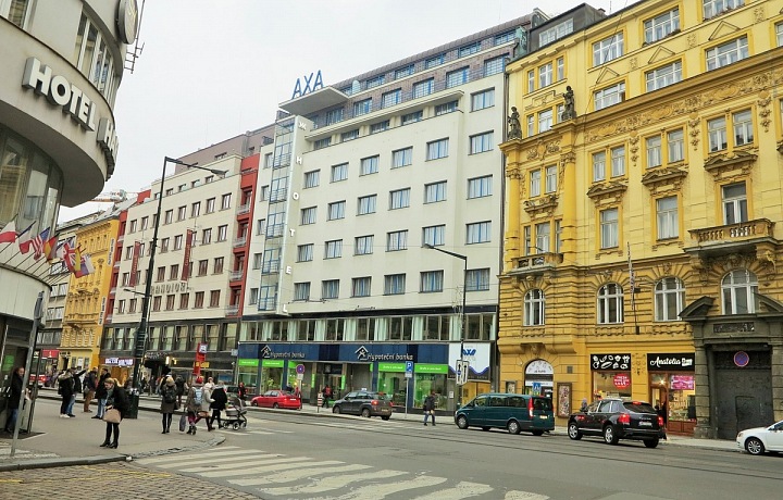 Hotel Axa