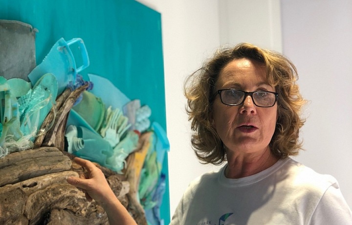 Annarita Serra v butiku Paul & Shark