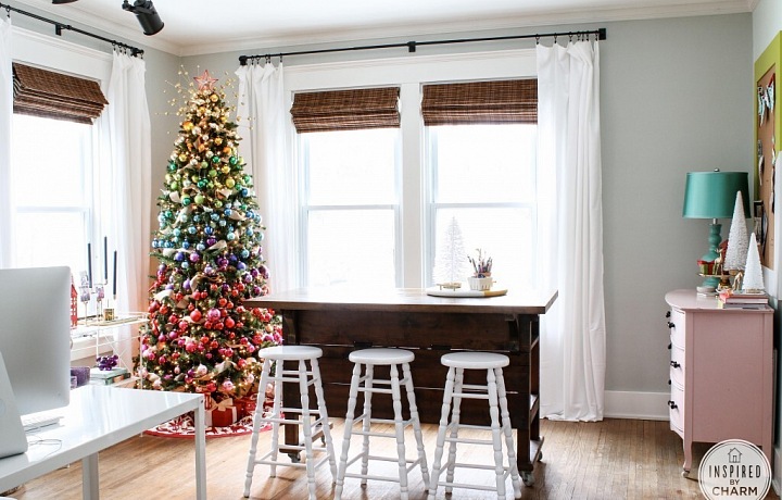 Barevný vánoční strom