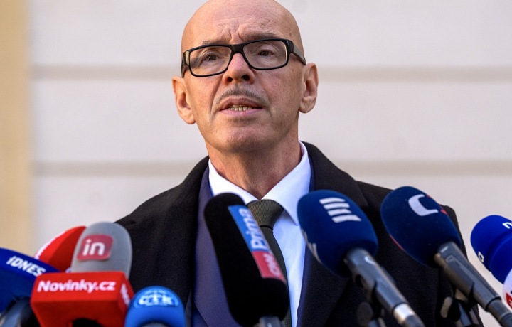 Ministr byl terčem kritiky, že změnu neprezentoval transparentně 