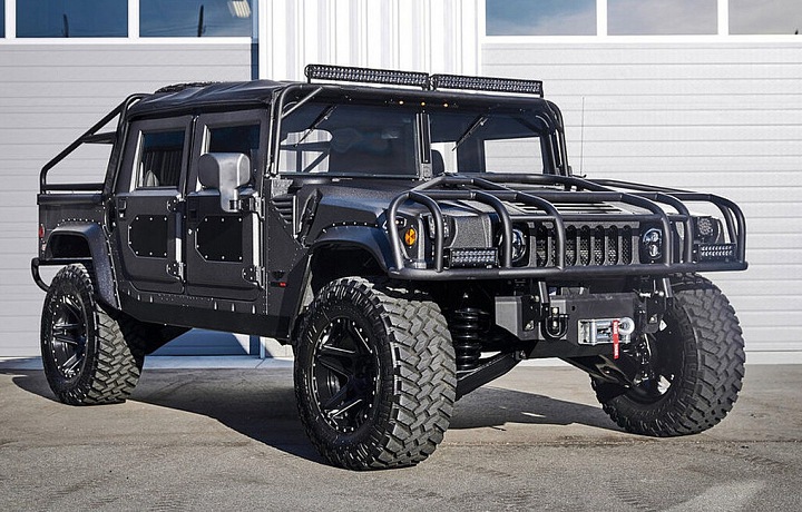 Mil-Spec Automobil Hummer H1 "Launch Edition"