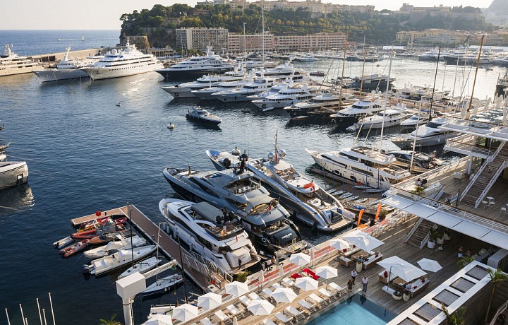 Monaco a luxusní jachty