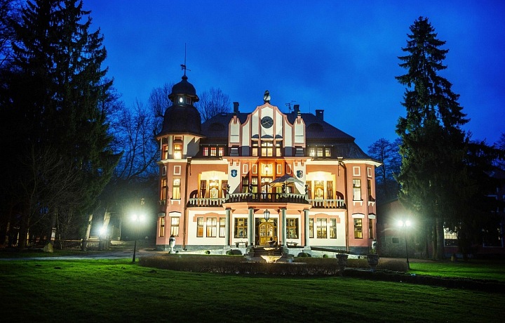 Letohrádek sv. Vojtěch, noční pohled