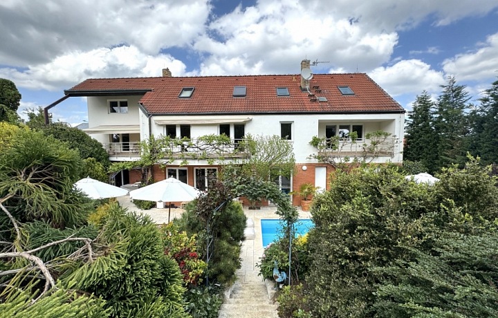 YT Luxury Property