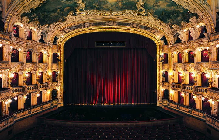 OPERA PRAHA