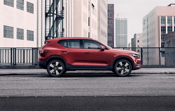 Volvo XC40 - Auto roku 2018