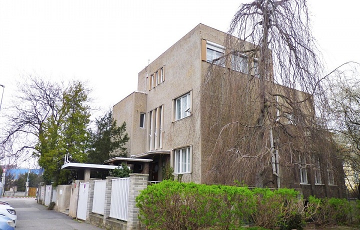 Vila ve Vršovicích, O. Třísková
