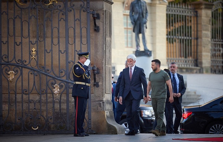 Volodymyr Zelenskyj na Pražském hradě s prezidentem Petrem Pavlem