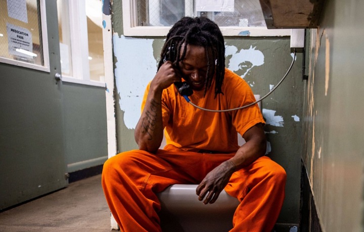 Odsouzení někdy na popravu čekají desítky let