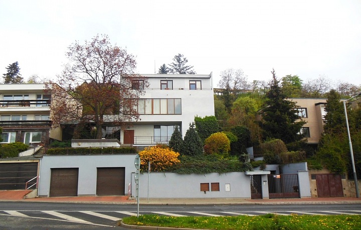 Dílo architekta Adolfa Benše, Divišova vila