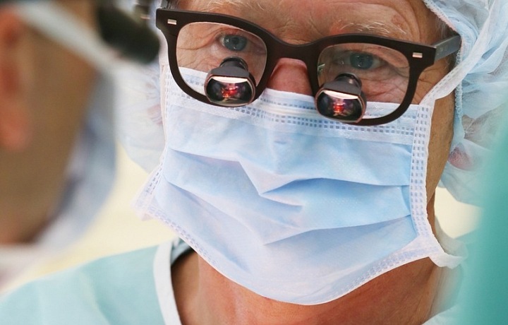 Nejslavnější český kardiochirurg zasvětil medicíně celý život. 