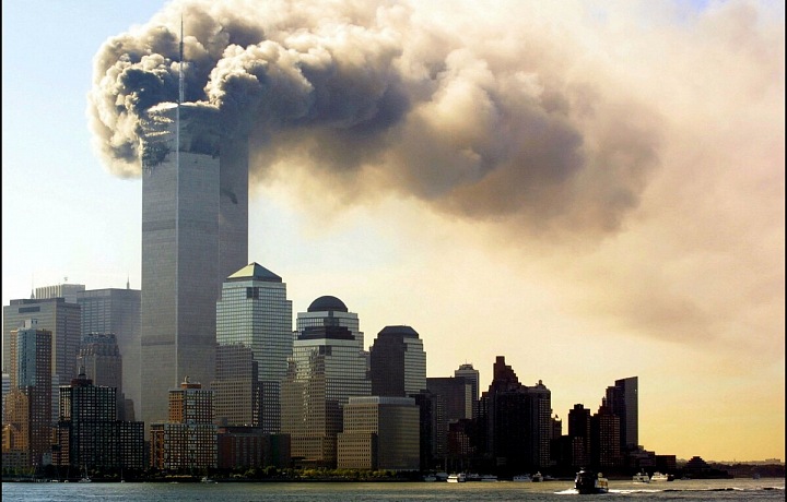 Jeden z největších teroristických útoků v dějinách ochromil 11. září New York