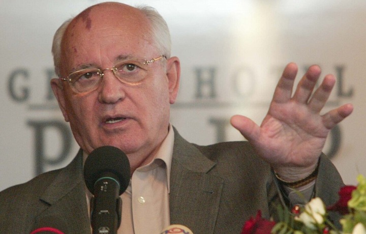 Gorbačovovi bylo 91 let