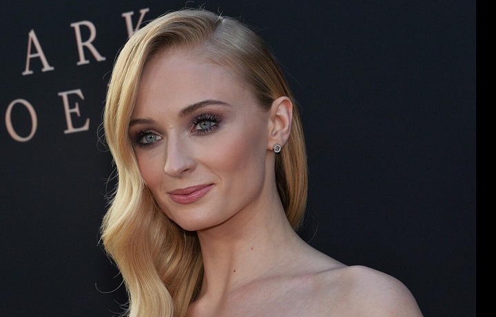 Herečka Sophie Turner se proslavila hlavně díky roli v seriálu Game of Thrones. 