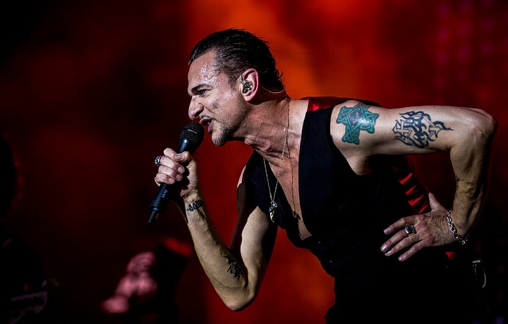 Zpěvák Depeche Mode měl zejména v 90. letech divoký život, v poslední době se ale zklidnil