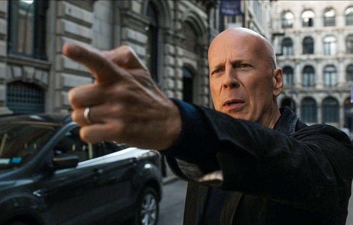 Oblíbený akční herec končí s kariérou. 