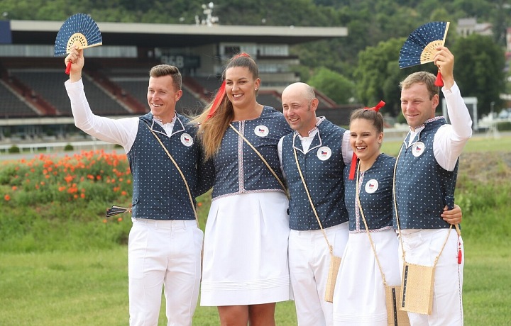 Česká výprava v olympijském kroji