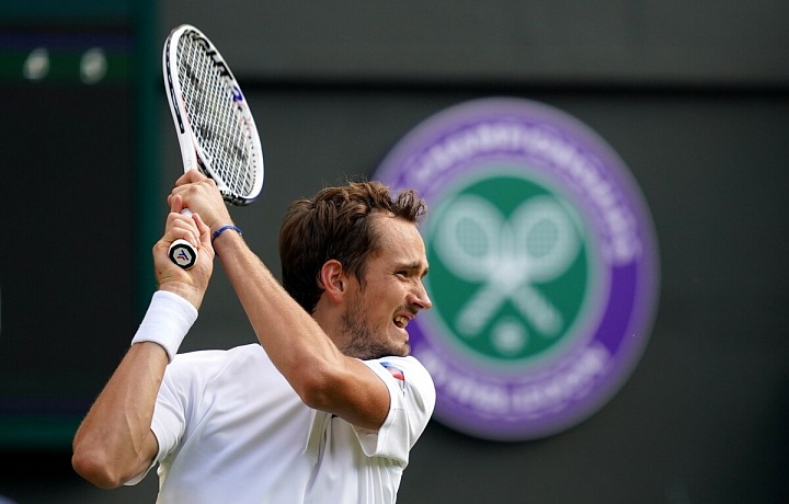 Světová dvojka přijde o Wimbledon