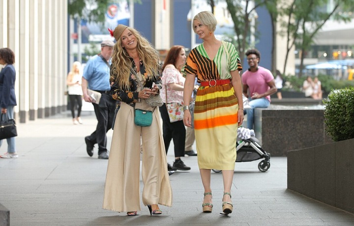 Představitelka Carrie a Mirandy na ulici 