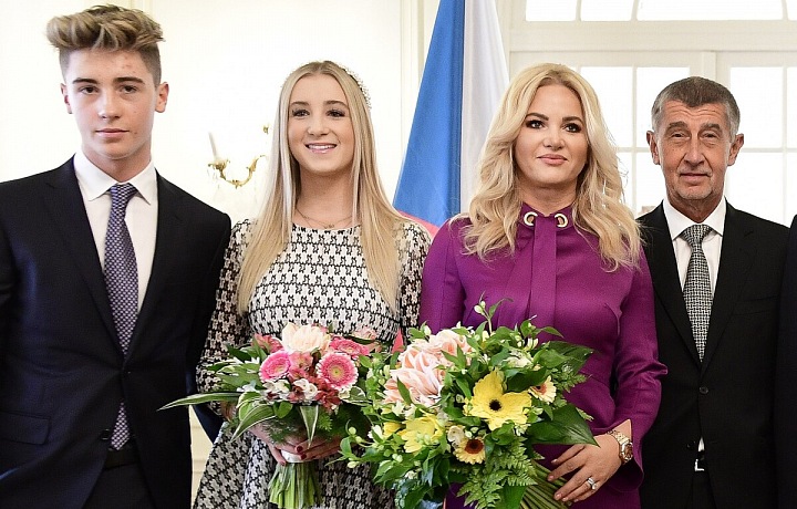 Které školy navštěvují děti celebrit a politiků?