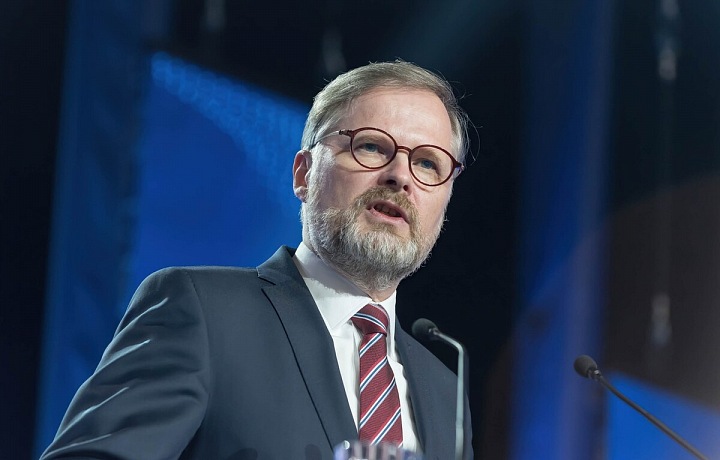 Současná vláda Petra Fialy musí řešit problémy přicházející po pandemii. 