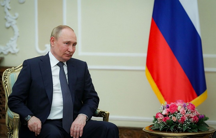 Putin proklamuje obnovení dodávek plynu