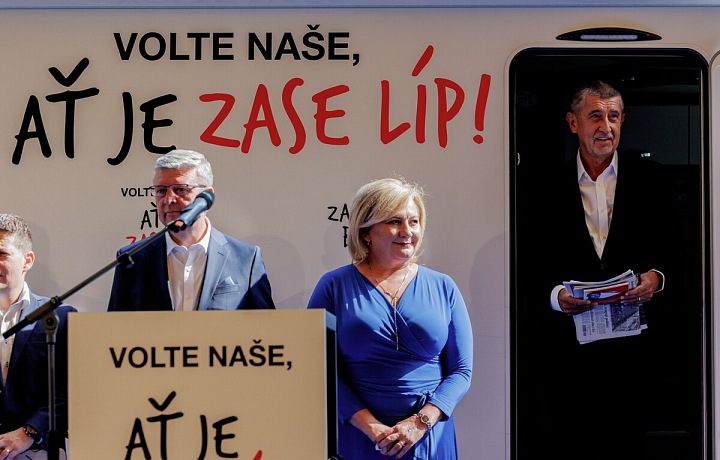 Babiš se svým obytňákem 