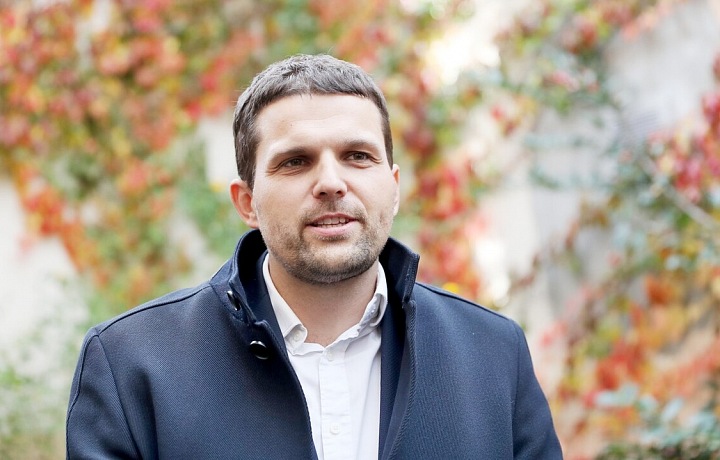 Petr Hladík si bude muset na jmenování ještě počkat