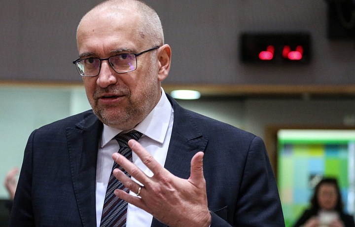 Bek byl potvrzen na pozici nového ministra