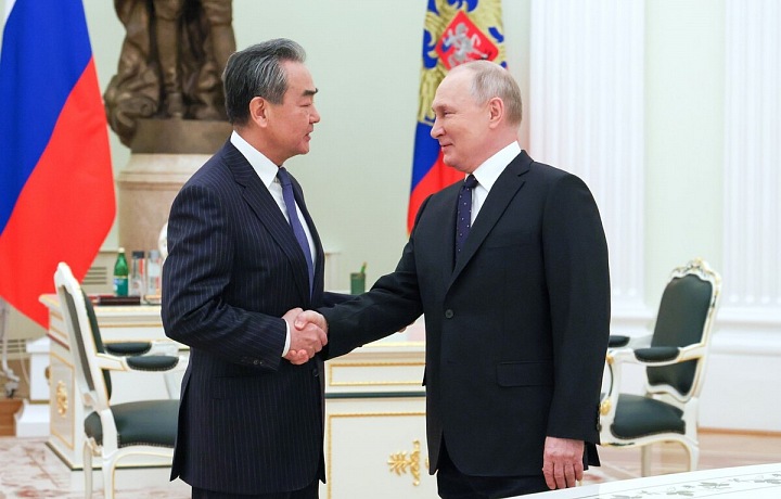 Čína má s Ruskem velmi dobré vztahy, chce je ještě prohloubit