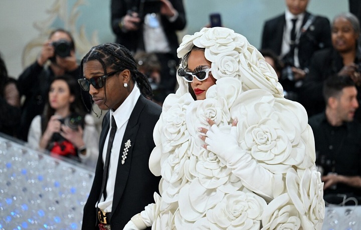 ASAP Rocky a Rihanna na červeném koberci