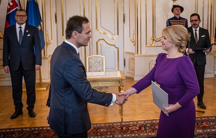 Jmenování nové úřednické vlády na Slovensku 