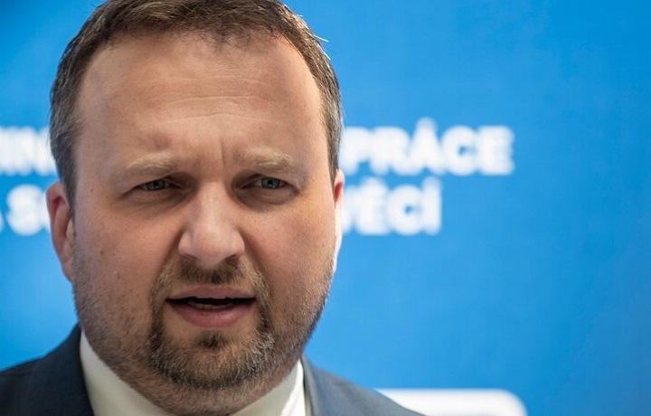 Zejména ministr práce a sociálních věcí Marian Jurečka byl terčem kritiky