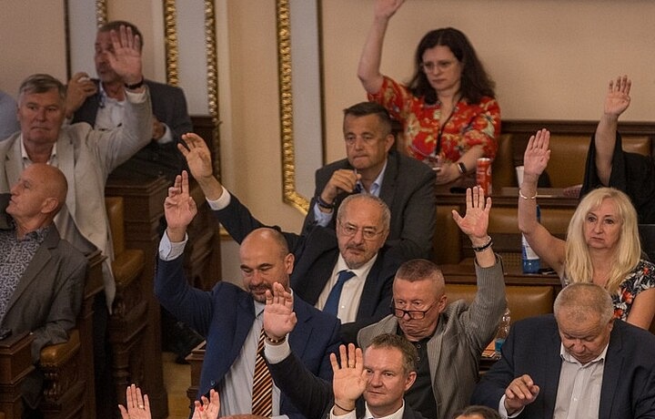 Poslanci diskutovali o projektu digitálních dokladů