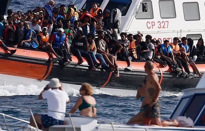 Migranti připlouvají hlavně z Tuniska a Libye