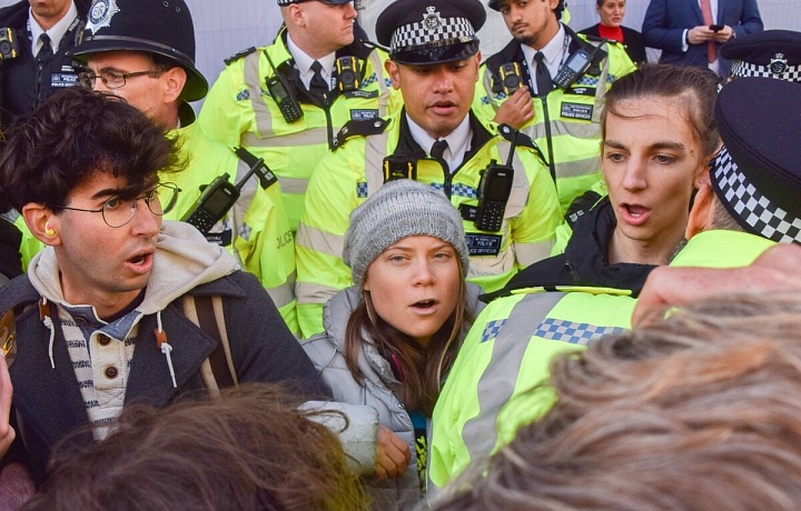 Policie a Greta Thunbergová