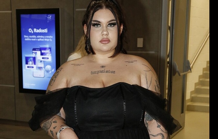 Sugar Denny je považována za kontroverzní influencerku. A na tom si postavila kariéru