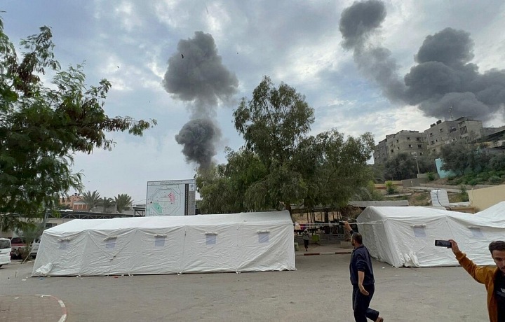 Útok v okolí nemocnice v oblasti Jabalia.