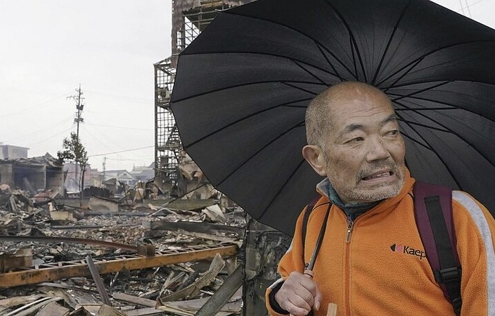 Japonsko se potýká s následky ničivého zemětřesení