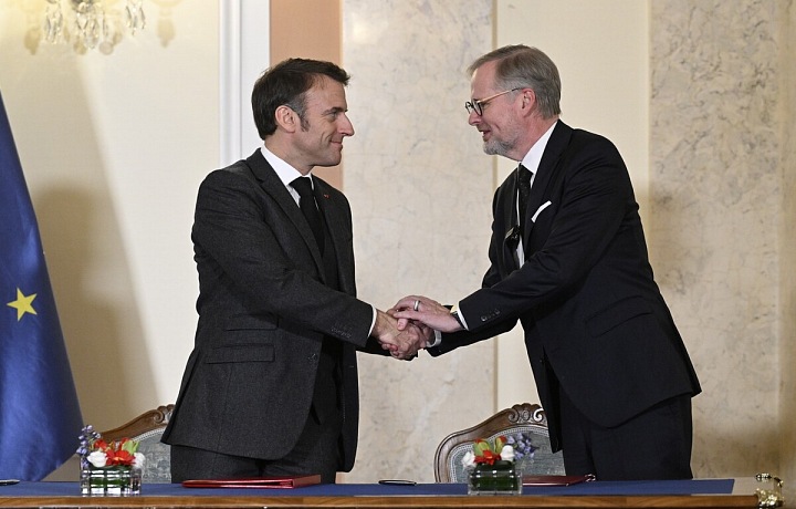 Petr Fiala a Emmanuel Macron