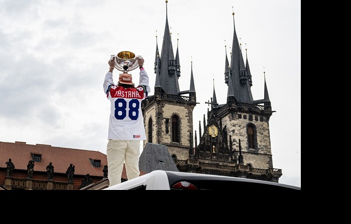 David Pastrňák si s českým týmem došel pro zlato