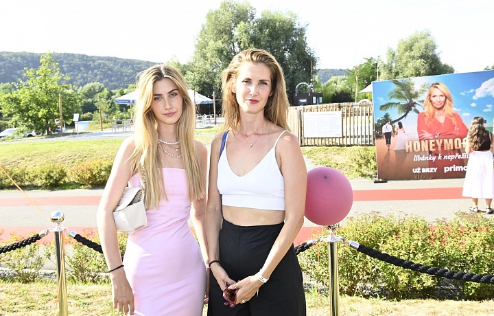 Justýna Drábková s maminkou Janou Bernáškovou