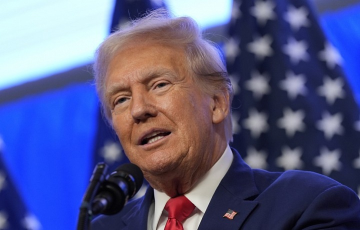 Trump opět zaútočil na svoji soupeřku