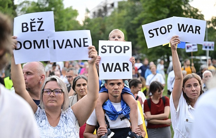 Protest na výročí invaze 1968
