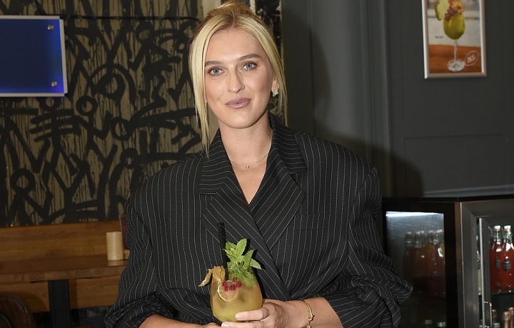 Zorka Hejdová přišla v černém