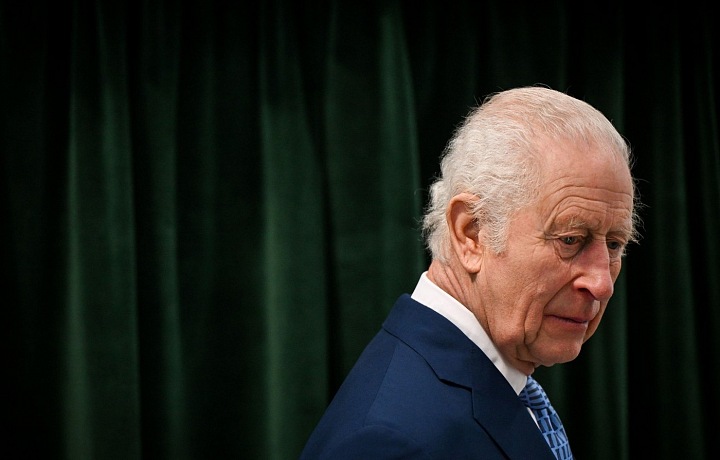 Král přišel o dvě auta