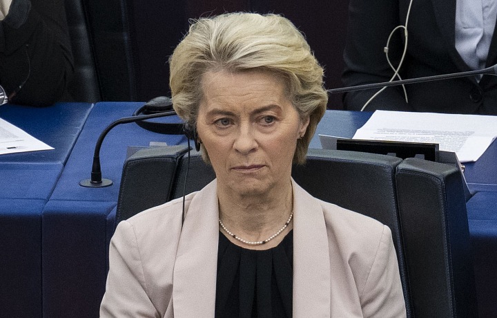 Leyenová bude v Evropském parlamentu čelit hlasování