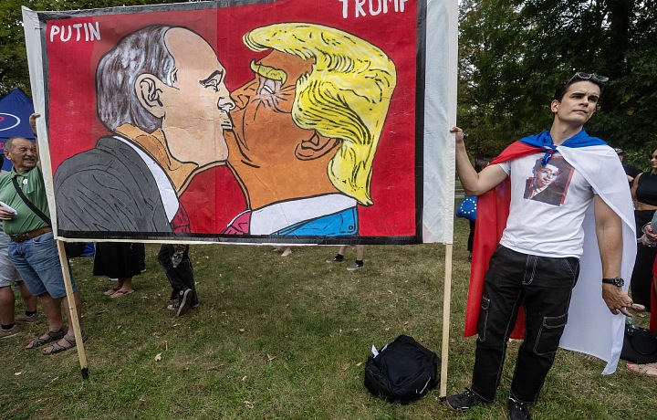 Demonstrace před ruskou ambasádou